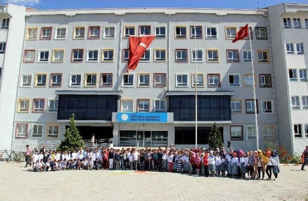 K&uuml;tahya Şehit &Ouml;mer Halisdemir İmam Hatip Ortaokulu&rsquo;nda Yeni Ders Yılı Heyecanı