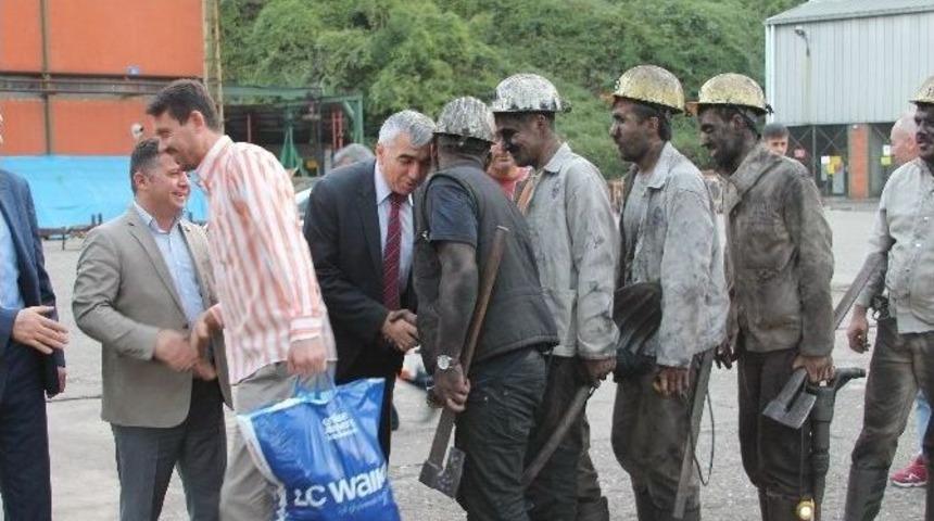 Gmis Madenci İle Bayramlaştı