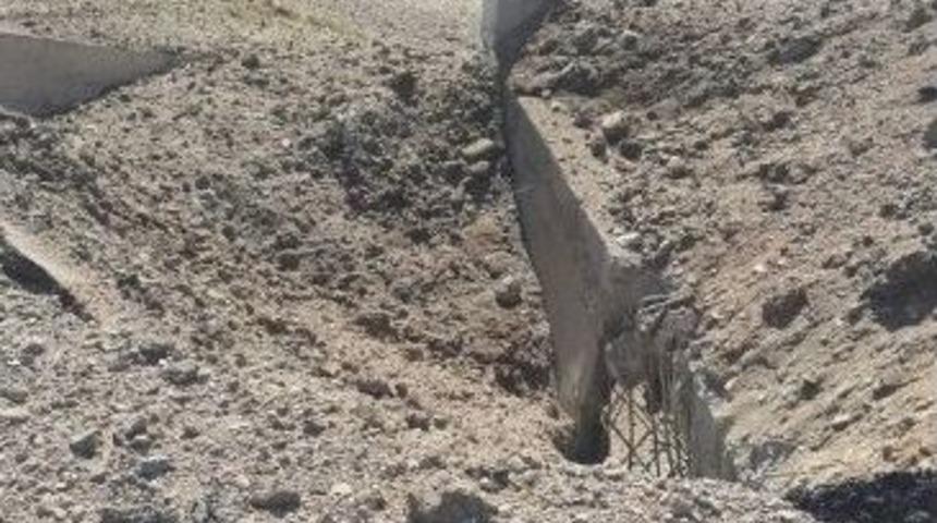 Askere Hain Tuzak: 2 Yaralı