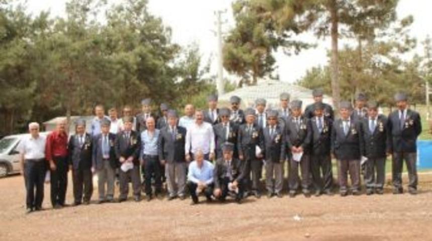 Başkan Tuna, Gaziler G&uuml;n&uuml;&rsquo;n&uuml; Kutladı