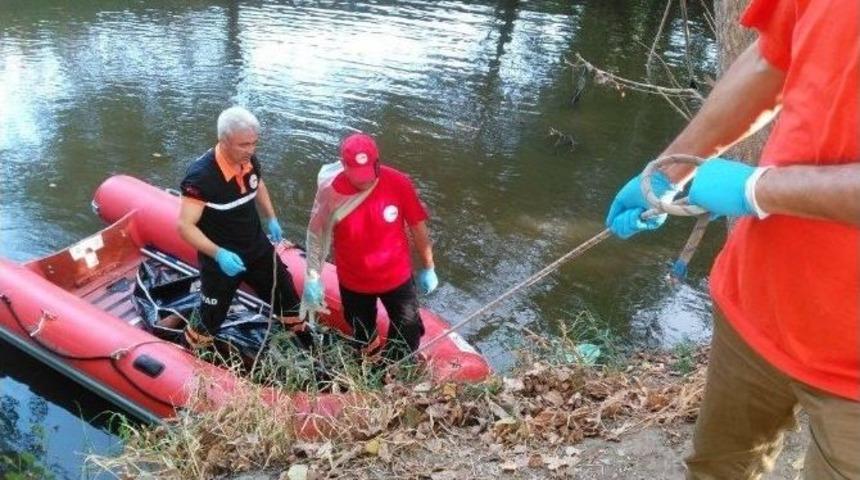 Kayıp Garsonun Cesedi Nehirde Bulundu