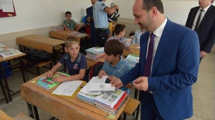 Başkan &Ccedil;amyar İlk Ders Zilini &Ccedil;aldı