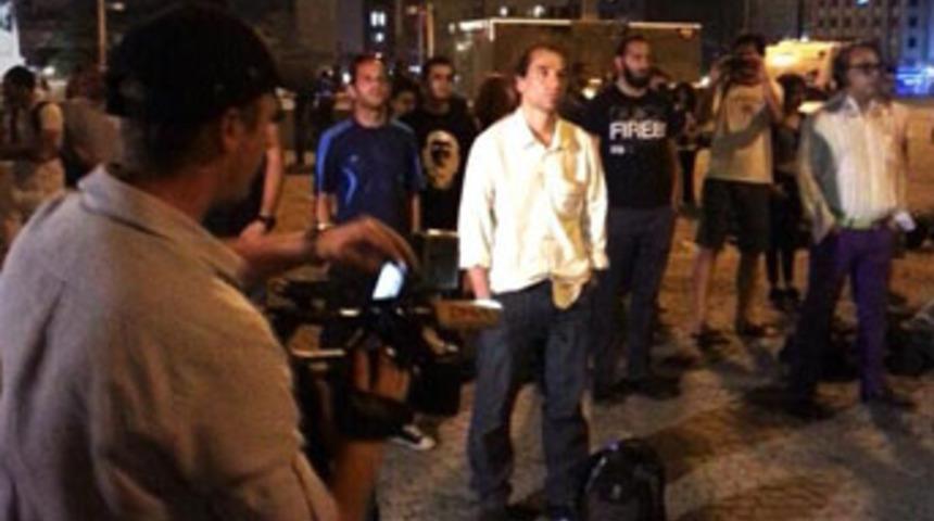 İşte 'Duran Adam'ın CV'si