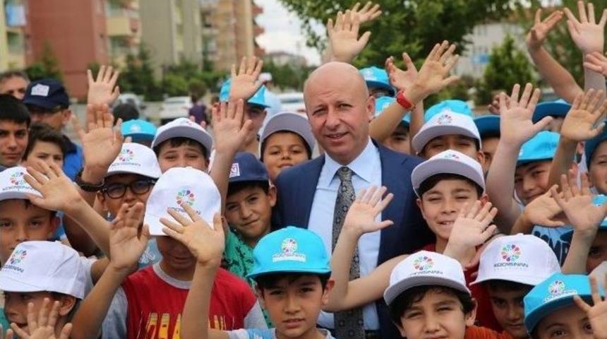 Başkan &Ccedil;olakbayrakdar&rsquo;dan Eğitime Tam Destek