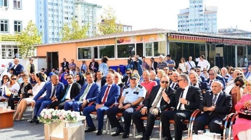 Yeni Eğitim-&ouml;ğretim Sezonu A&ccedil;ılışında Beylikd&uuml;z&uuml;&rsquo;ne 2 Okul M&uuml;jdesi