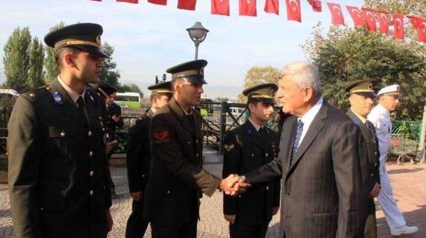 Başkan Karaosmanoğlu, Gaziler G&uuml;n&uuml; T&ouml;renine Katıldı