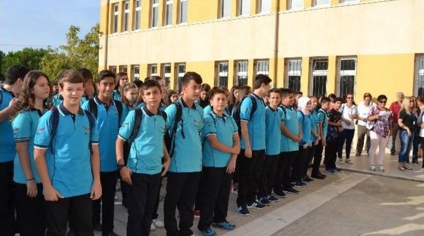 Edremit&rsquo;te İlk Ders Zili &Ccedil;aldı