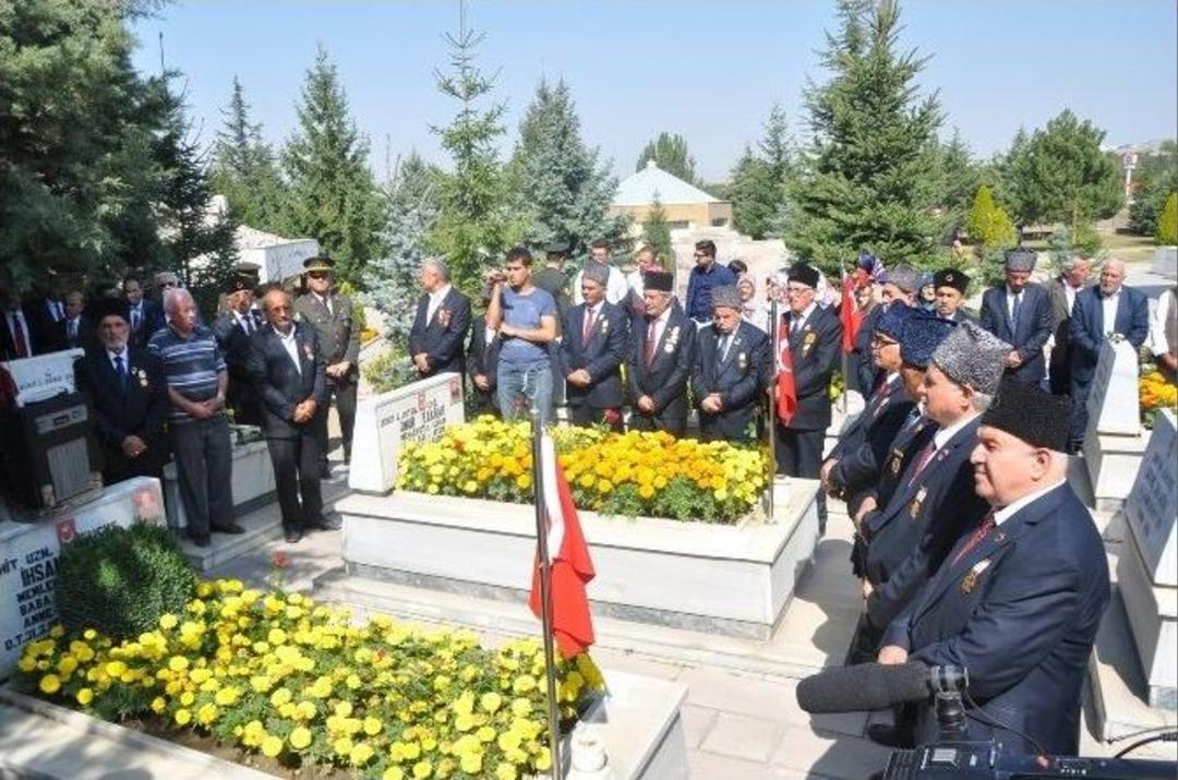 Gaziler G&uuml;n&uuml; Kutlandı