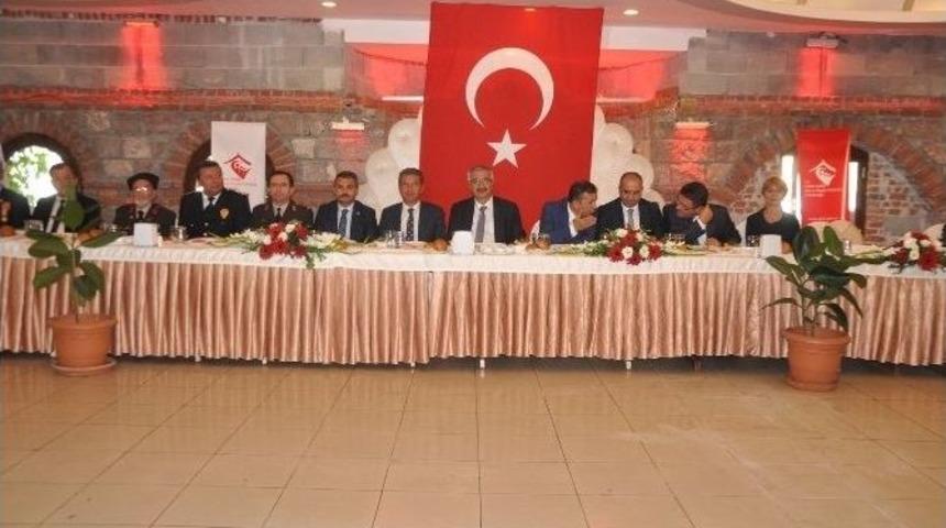 &Ccedil;orum&rsquo;da Şehit Yakınları Ve Gaziler Onuruna Yemek Verildi