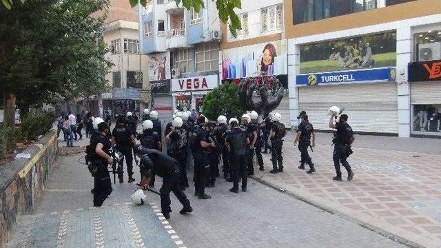 Batman&rsquo;da &lsquo;kayyum&rsquo; Gerginliği: 9 G&ouml;zaltı 1