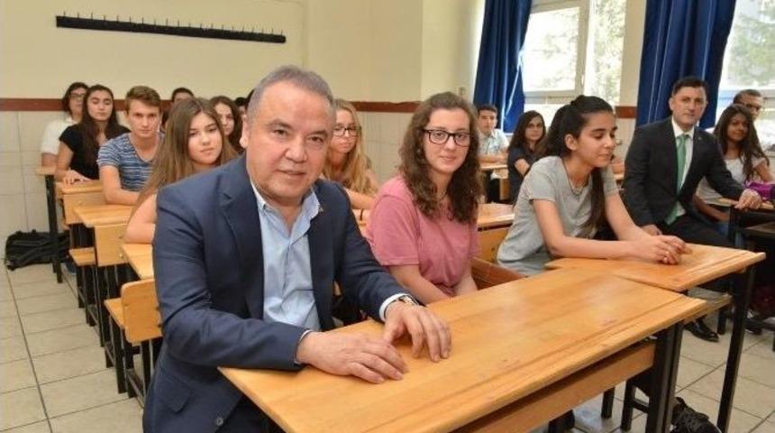 Konyaaltı Belediye Başkanı Muhittin B&ouml;cek: &ldquo;eğitimde &Ccedil;ıtayı Y&uuml;kselttik&rdquo;