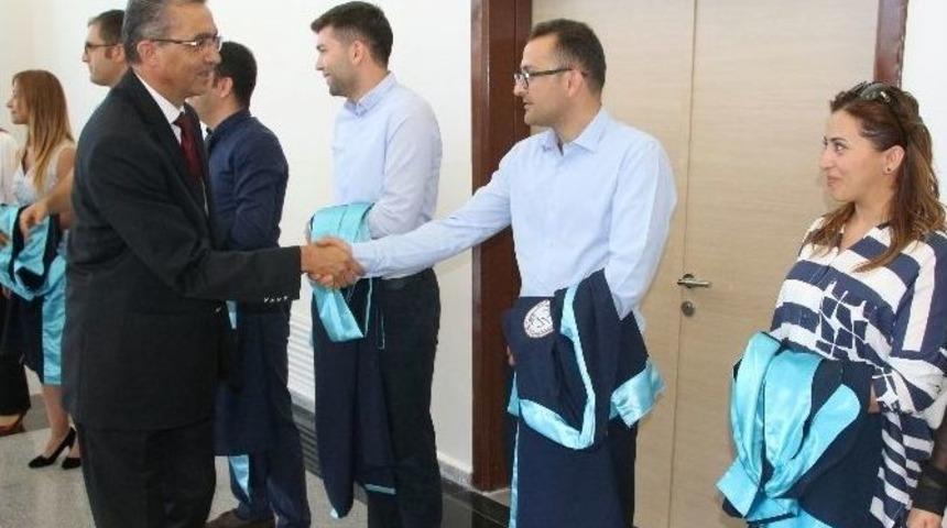 &Uuml;niversite&rsquo;de Bayramlaşma