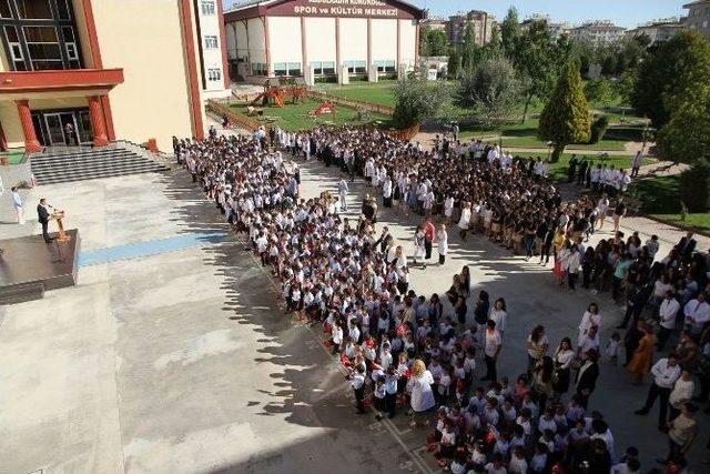 Özel Sanko Okulları Genel Müdürü Melike Toklucu: