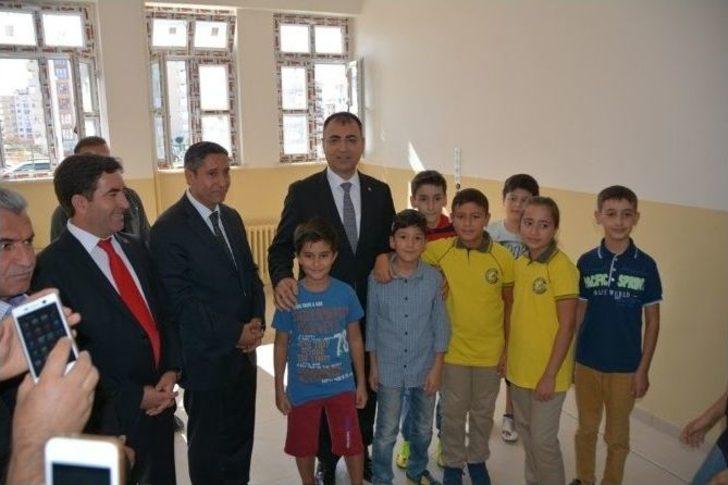 Velilerin Okul Tepkisi Üzerine Vali Toprak İncelemelerde Bulundu G4