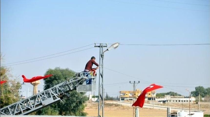 Suriye Sınırı Türk Bayrakları İle Donatıldı