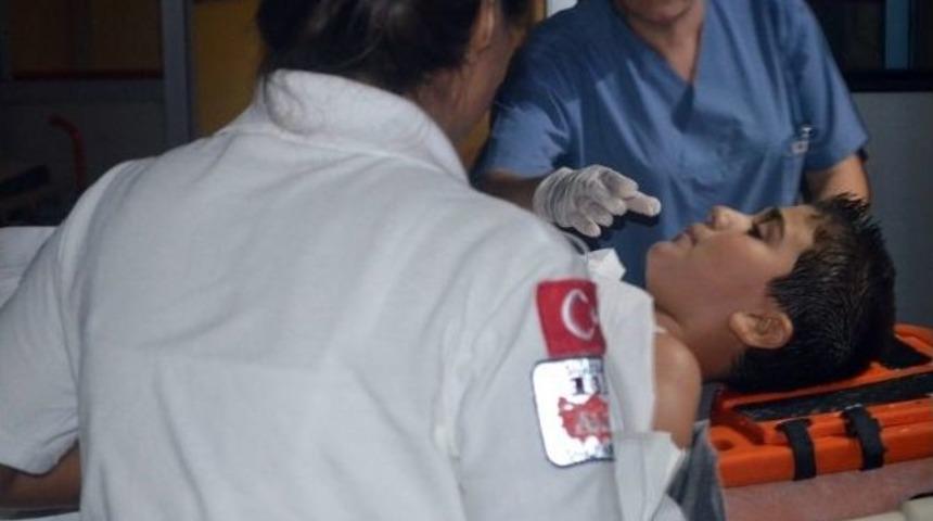 Kamyonun Altında Kalan Bisikletli &Ccedil;ocuk Ağır Yaralandı