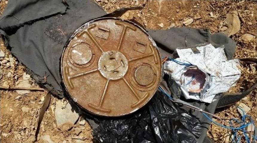 Tsk: "kuzey Irak&rsquo;ta Bir Cephanelik Vurularak İmha Edildi"