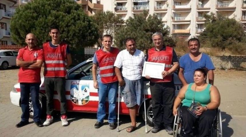 Akut&rsquo;tan &Ouml;rnek Davranış