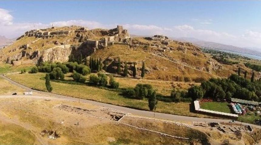 Van Kalesi Unesco Listesinde