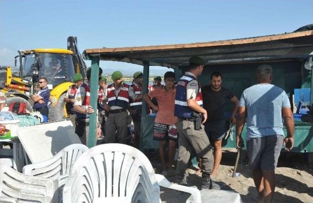 Manavgat&rsquo;ta 11 Adet İşletme Ve Mangal Yeri Jandarma Ekipleri Eşliğinde Tahliye Ekiplerince Kaldırıldı