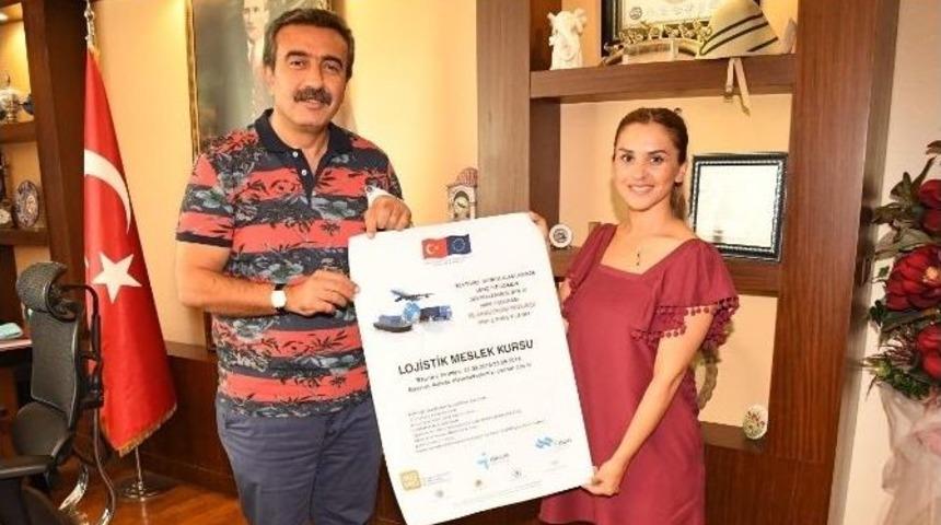 &Ccedil;etin: "istihdama Katkı Yapıyoruz"