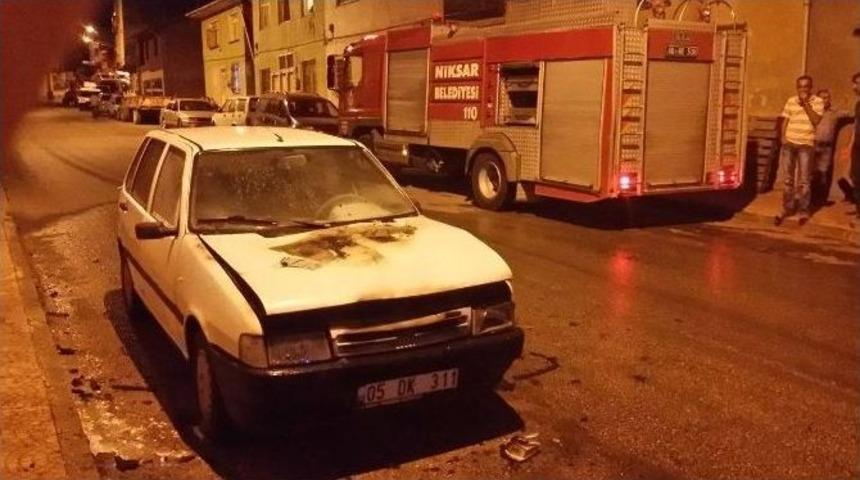 Hareket Halindeki Otomobil Alev Aldı