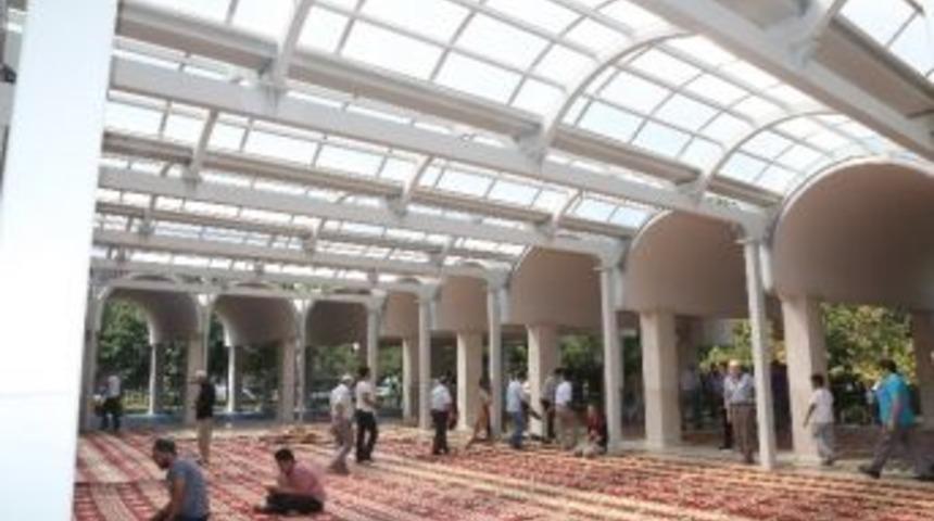 Sanayi Camiine Modern D&uuml;zenleme