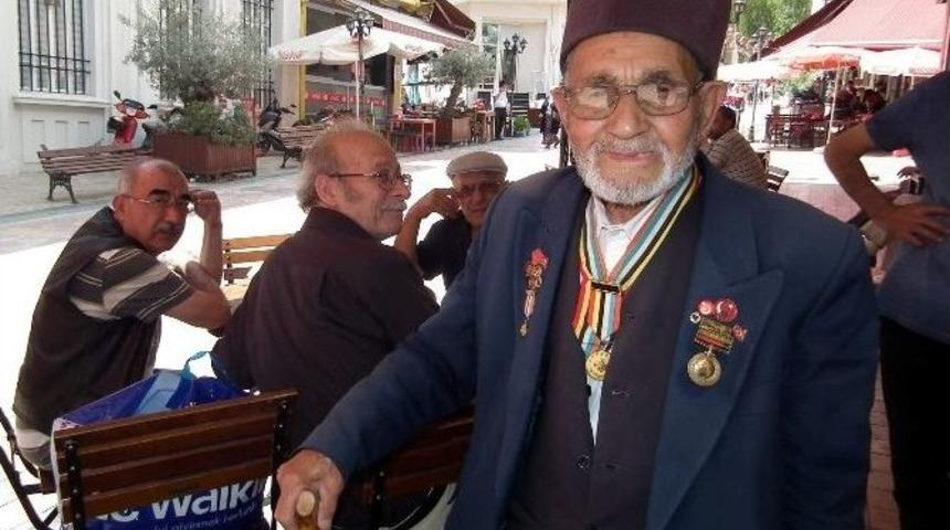 &lsquo;g&uuml;n Birlik Zamanıdır&rsquo; Diyen Gazi T&ouml;rene Katılamadı