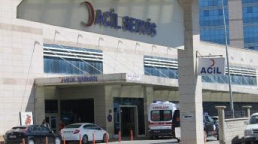 Siirt&rsquo;te Bah&ccedil;eden Topladıkları Otları Yiyen 15 Kişi Zehirlendi