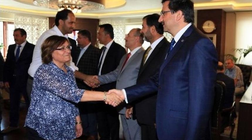 Ke&ccedil;i&ouml;ren&rsquo;de Bayramlaşma T&ouml;reni D&uuml;zenlendi