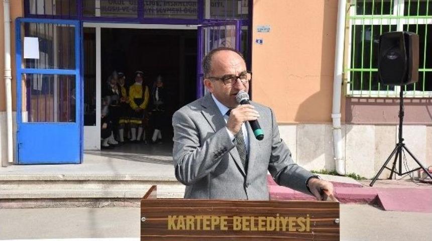 Başkan &Uuml;z&uuml;lmez, İlk&ouml;ğretim Haftası Programına Katıldı