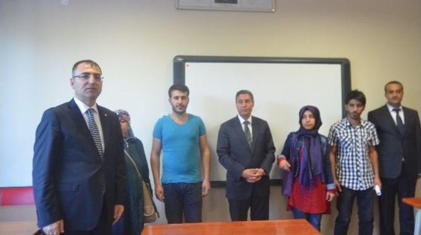 Fet&ouml;&rsquo;n&uuml;n Eski Okulunda Bulunan Odalar Valiyi Şaşırttı