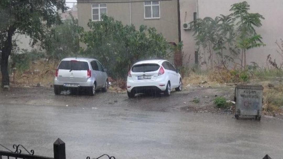 Yağmur Etkili Oldu, Eve Yıldırım D&uuml;şt&uuml;