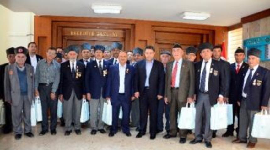 Gazilerden Belediyeye Ziyaret