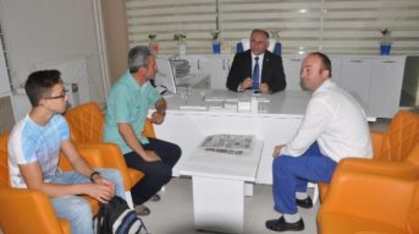 &Ccedil;ağlayan Vatandaşları Dinledi