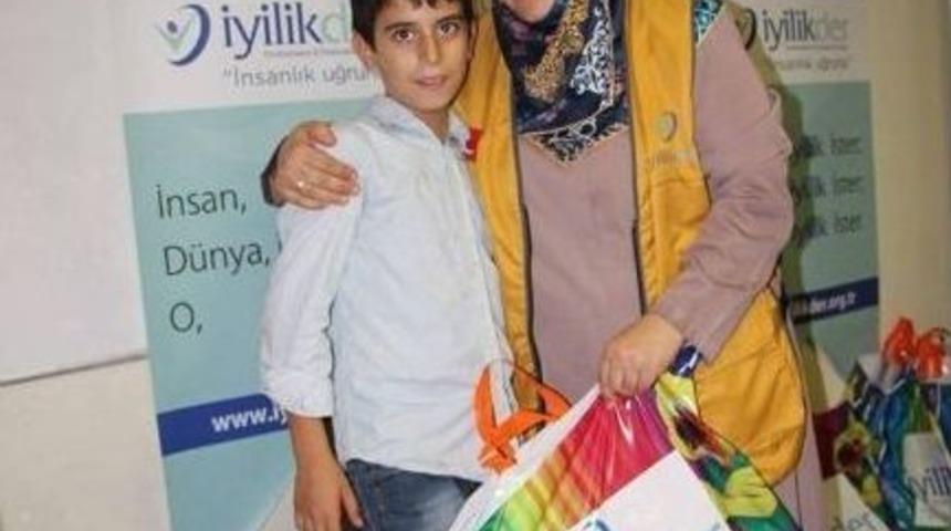 "bir &Ccedil;anta İyilik" Kampanyası