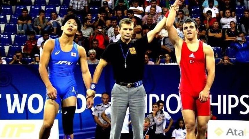 Balıkesir B&uuml;y&uuml;kşehirspor G&uuml;reşte D&uuml;nya &Uuml;&ccedil;&uuml;nc&uuml;s&uuml;