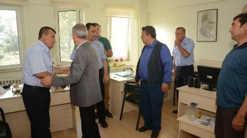 Başkan Acar Personelin Bayramını Kutladı