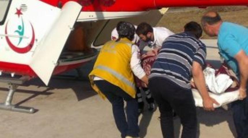 Beyin Kanaması Ge&ccedil;iren Kadın Ambulans Helikopter İle Hastaneye Nakledildi