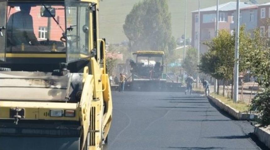 Başkan K&ouml;ksoy, Asfalt &Ccedil;alışmalarını Yerinde İnceledi