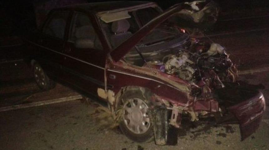 Elektrik Direğine &Ccedil;arpan Otomobil Takla Attı: 1 Yaralı