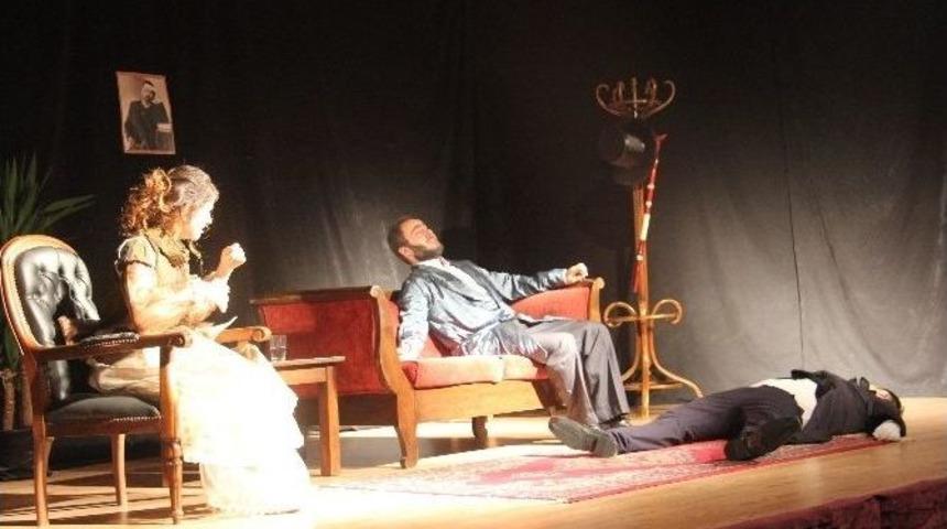 Bbkt İki Farklı Oyun İle Tek Dekorda Performans Sergileyecek