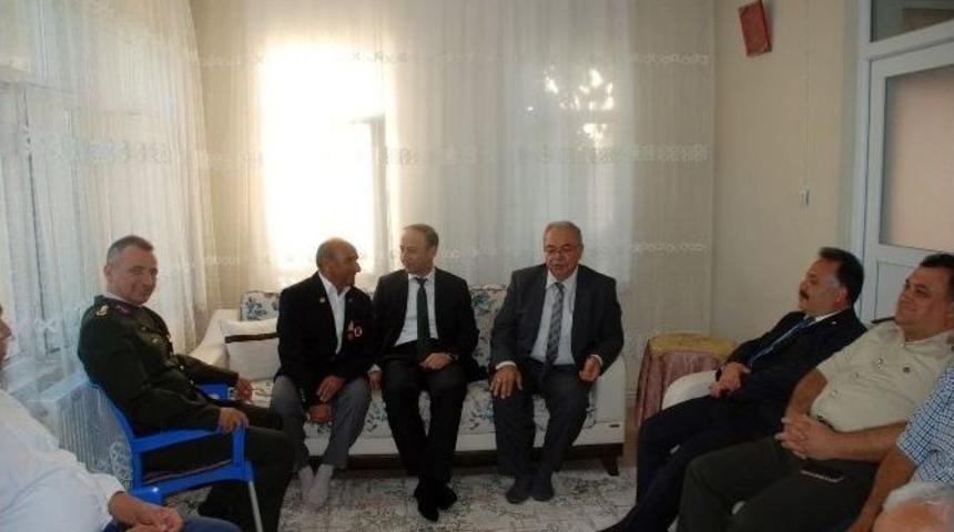 Vali Erin&rsquo;den Gazilere Ziyaret