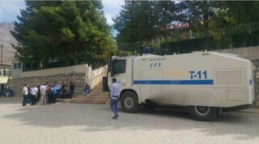 Batman&rsquo;da Ter&ouml;r Operasyonu: 40 G&ouml;zaltı