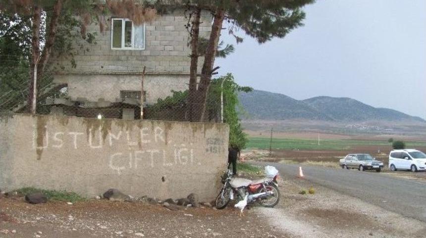 Araban&rsquo;da Trafik Kazası: 2 &Ouml;l&uuml;