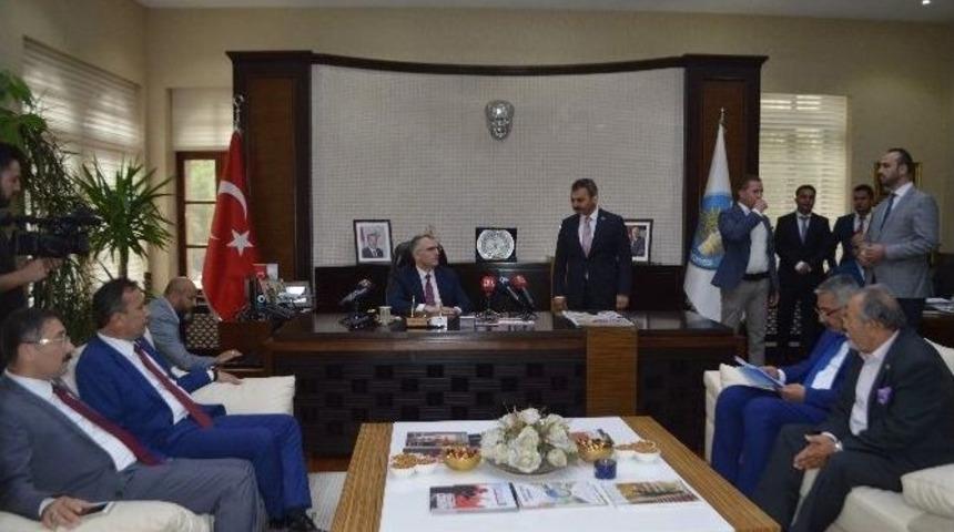 Bakan Ağbal&rsquo;dan Başkan K&uuml;lc&uuml;&rsquo;ye &Ouml;vg&uuml;