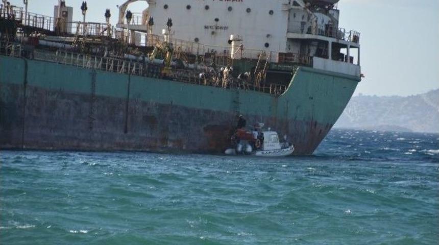Aliağa&rsquo;da Tanker Karaya Oturdu