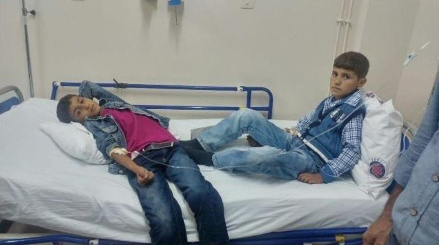 &Ouml;ğrenciler Yemekten Zehirlendi