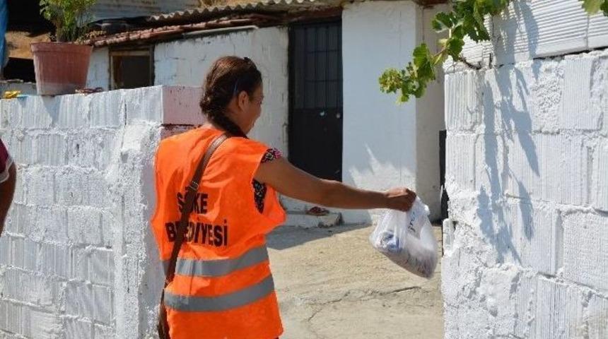 S&ouml;ke Belediyesi Bayramda 1400 Kişiyi Sevindirdi