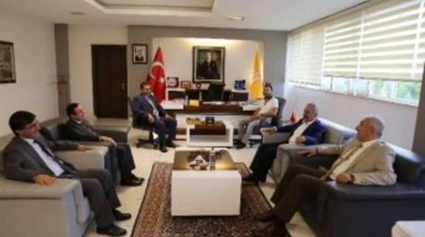 Milletvekili Şahin Rekt&ouml;r Kızılay&rsquo;ı Ziyaret Etti